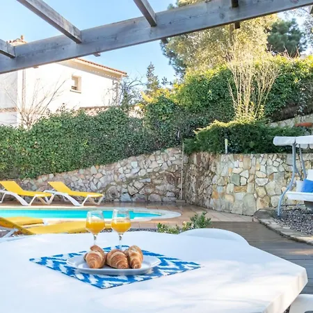 Casa Chalet Con Piscina Holiday home *